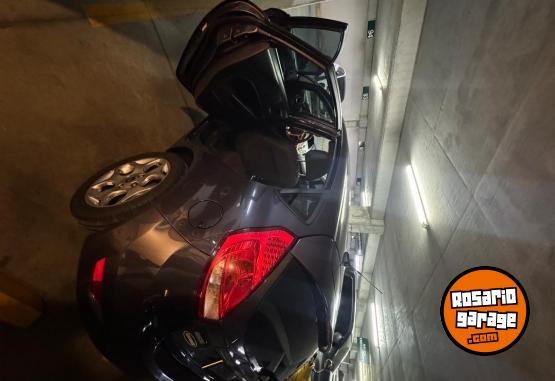 Autos - Ford Fiesta kinetic 2013 Nafta 106000Km - En Venta