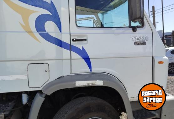 Camiones y Grúas - Volkswagen 17220 - En Venta