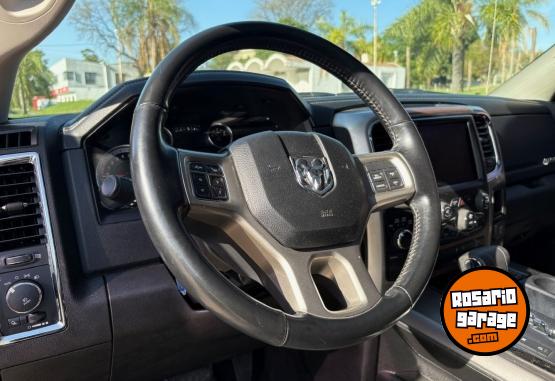 Camionetas - Dodge RAM 1500 5.7 V8 Laramie 4 2021 Nafta 94000Km - En Venta