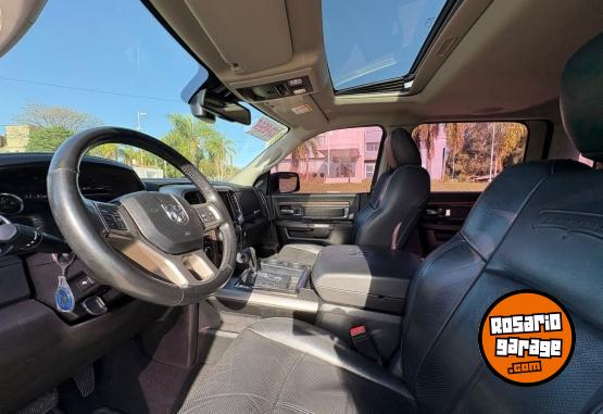 Camionetas - Dodge RAM 1500 5.7 V8 Laramie 4 2021 Nafta 94000Km - En Venta
