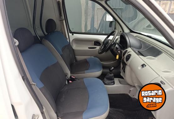 Utilitarios - Renault KANGOO FURGON 1.6 2012 GNC 182000Km - En Venta