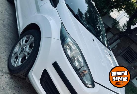 Autos - Ford FIESTA S PLUS 2015 Nafta 88400Km - En Venta