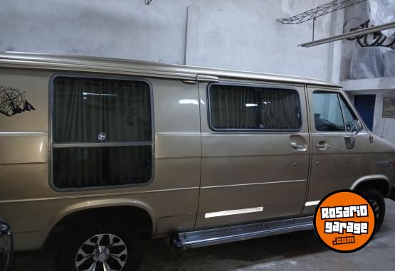 Clásicos - Chevrolet Chevy Van americana - En Venta