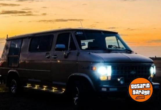 Clásicos - Chevrolet Chevy Van americana - En Venta