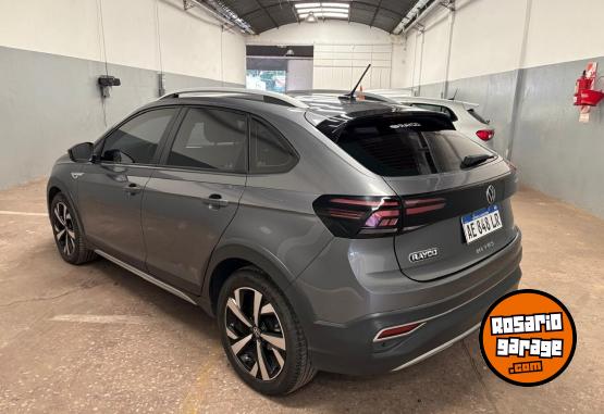Autos - Volkswagen Nivus Highline 2021 Nafta 40000Km - En Venta