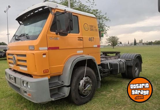Camiones y Grúas - VOLKSWAGEN WORKER 17220 TRACTOR - En Venta