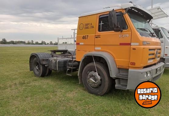 Camiones y Grúas - VOLKSWAGEN WORKER 17220 TRACTOR - En Venta