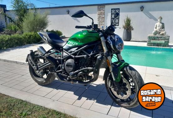 Motos - Benelli 752 S 2022 Nafta 8000Km - En Venta