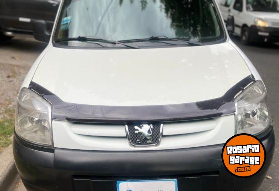 Utilitarios - Peugeot Partner 2015 Diesel 170000Km - En Venta