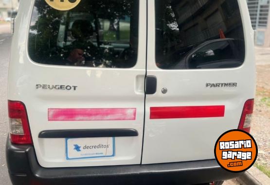 Utilitarios - Peugeot Partner 2015 Diesel 170000Km - En Venta