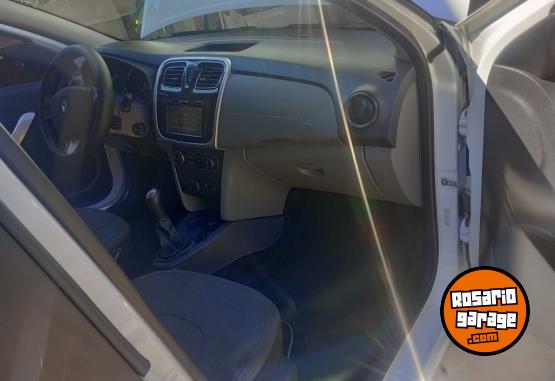 Autos - Renault LOGAN PRIVILEGE 1.6 16V. 2016 Nafta 122458Km - En Venta