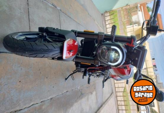Motos - Benelli Leoncino 250 2022 Nafta 7000Km - En Venta