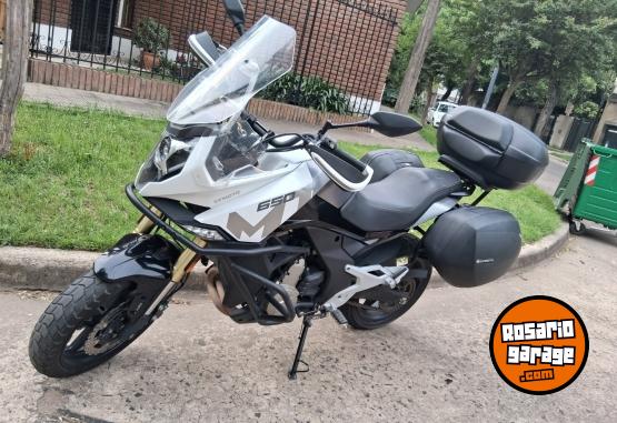 Motos - CF 650MT 2023 Nafta 7400Km - En Venta