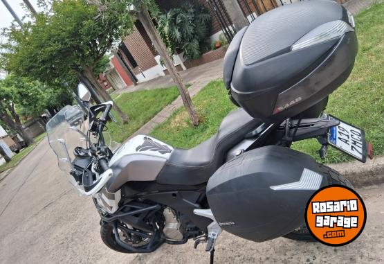 Motos - CF 650MT 2023 Nafta 7400Km - En Venta