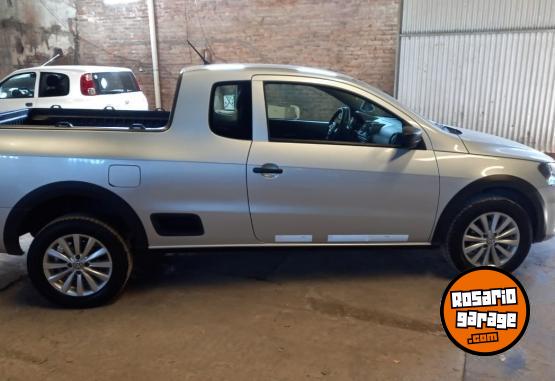 Utilitarios - Volkswagen SAVEIRO CABINA Y MEDIA 2015 Nafta 52000Km - En Venta