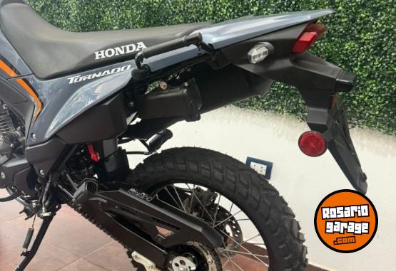 Motos - Honda XR 300 TORNADO 2025 Nafta 0Km - En Venta