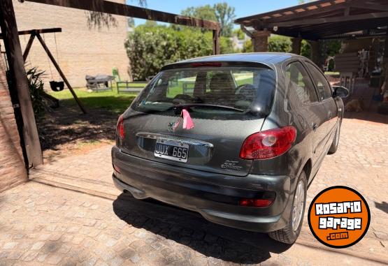 Autos - Peugeot 207 compact 2011 Diesel 104000Km - En Venta