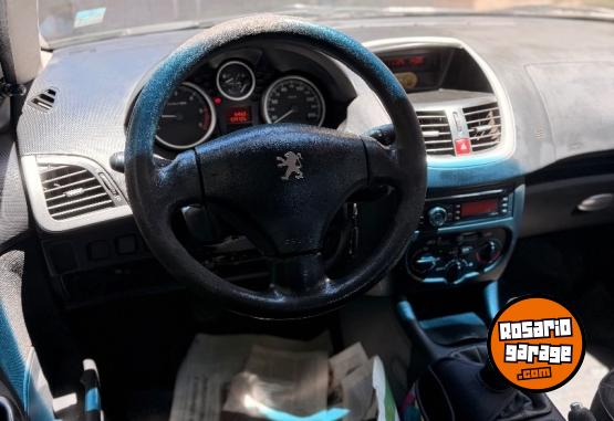 Autos - Peugeot 207 compact 2011 Diesel 104000Km - En Venta