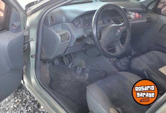 Autos - Renault Clio 1.9 1999 Diesel 250000Km - En Venta