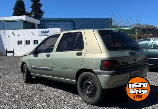 Autos - Renault Clio 1.9 1999 Diesel 250000Km - En Venta