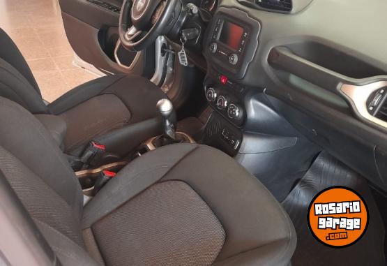 Camionetas - Jeep RENEGADE SPORT PLUS 1.8 L 2017 Nafta 65000Km - En Venta