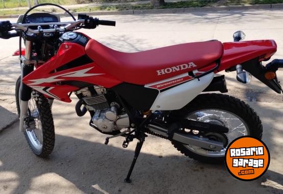 Motos - Honda 250 2024 Nafta 800Km - En Venta