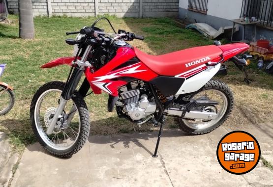 Motos - Honda 250 2024 Nafta 800Km - En Venta