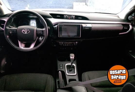 Camionetas - Toyota HILUX SRV 4X4 AUTOMATICA 2018 Diesel 237000Km - En Venta