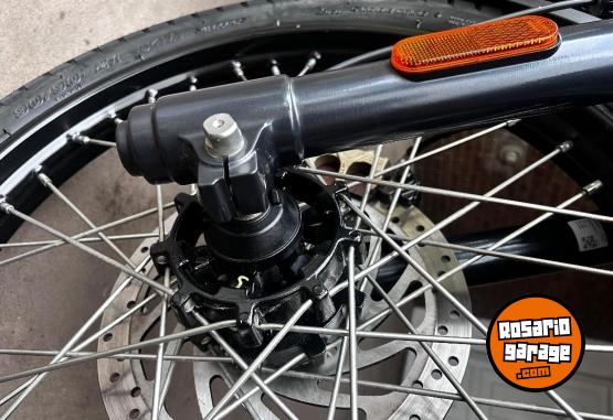 Motos - Royal Enfield Himalayan 2023 Nafta 25700Km - En Venta