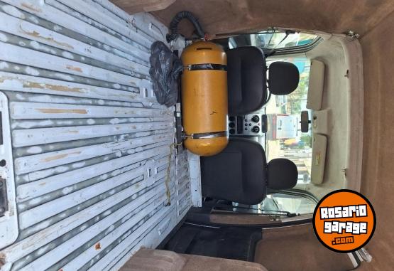 Utilitarios - Peugeot Partner 1.4 2017 gnc 2017 GNC 135000Km - En Venta