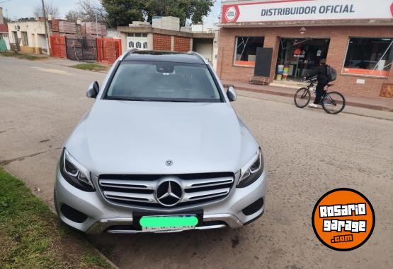 Autos - Mercedes Benz Glc 300 2018 Nafta 180000Km - En Venta