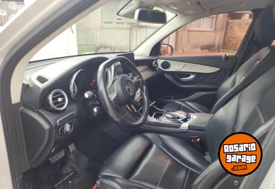 Autos - Mercedes Benz Glc 300 2018 Nafta 180000Km - En Venta