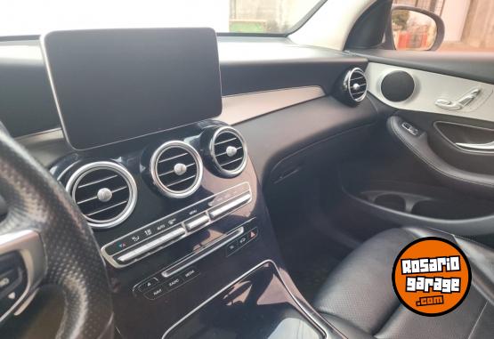 Autos - Mercedes Benz Glc 300 2018 Nafta 180000Km - En Venta