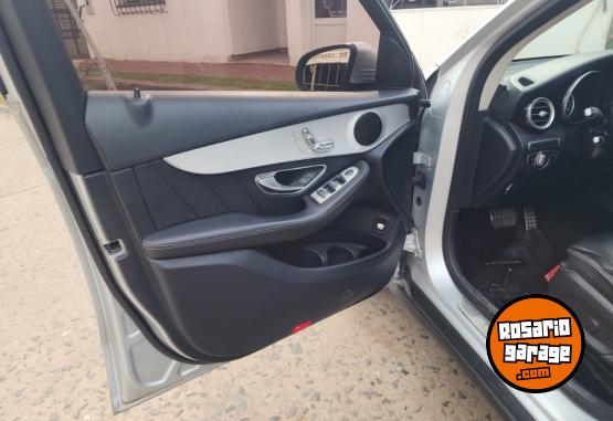 Autos - Mercedes Benz Glc 300 2018 Nafta 180000Km - En Venta