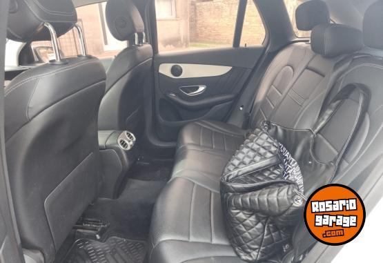 Autos - Mercedes Benz Glc 300 2018 Nafta 180000Km - En Venta