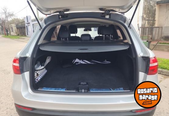 Autos - Mercedes Benz Glc 300 2018 Nafta 180000Km - En Venta