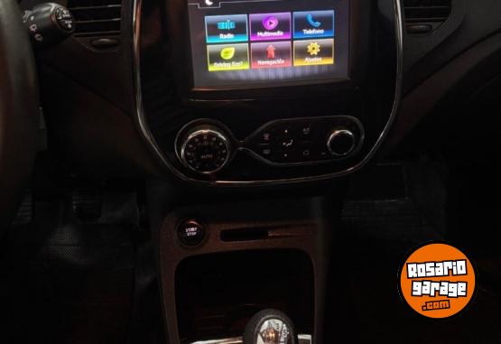 Autos - Renault CAPTUR 2017 Nafta 112000Km - En Venta