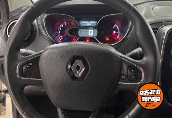 Autos - Renault CAPTUR 2017 Nafta 112000Km - En Venta