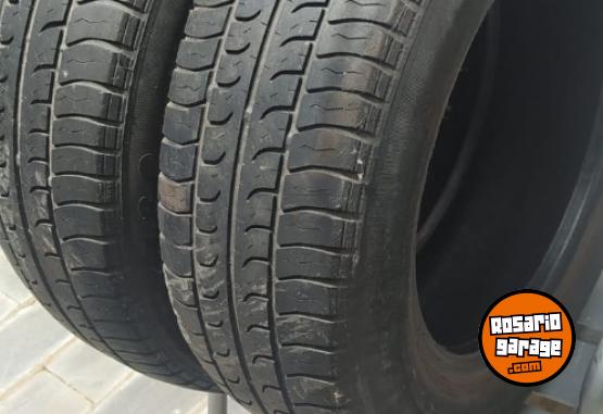 Accesorios para Autos - 2 cubiertas 195-65-15 - En Venta