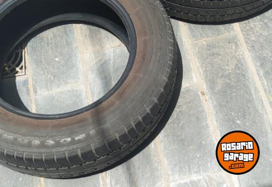 Accesorios para Autos - 2 cubiertas 195-65-15 - En Venta