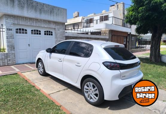 Autos - Peugeot 208 2023 Nafta 32000Km - En Venta