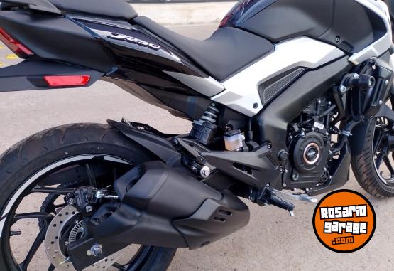 Motos - Bajaj DOMINAR 250 2024 Nafta 0Km - En Venta