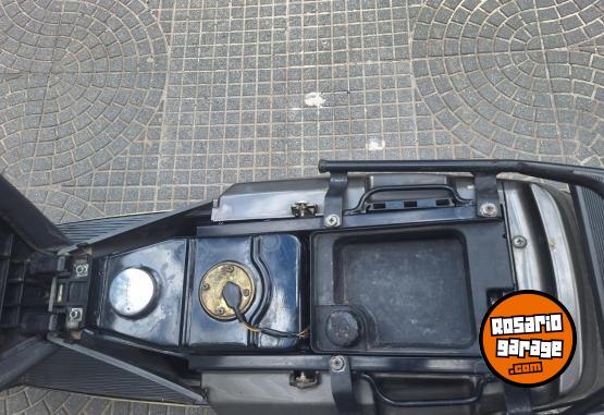 Motos - Piaggio Salute 50cc 1993 Nafta 20000Km - En Venta