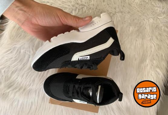 Indumentaria - Zapatillas niños varios modelos - En Venta