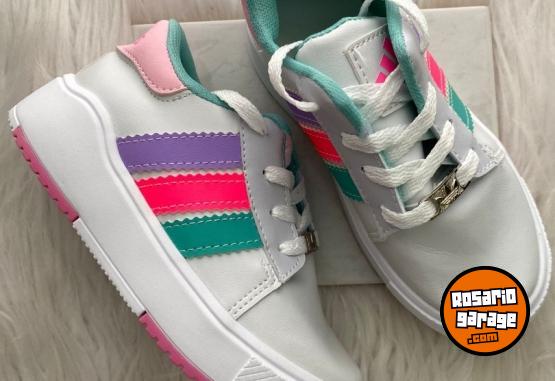 Indumentaria - Zapatillas niños varios modelos - En Venta