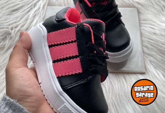 Indumentaria - Zapatillas niños varios modelos - En Venta