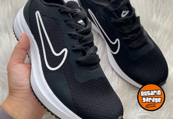 Indumentaria - Zapatillas adultos excelente calidad - En Venta