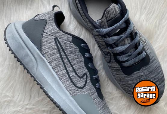 Indumentaria - Zapatillas adultos excelente calidad - En Venta