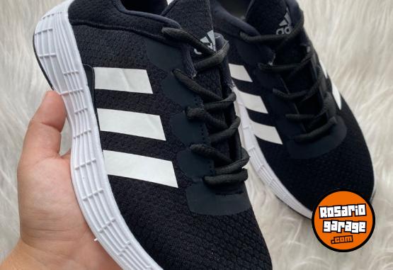 Indumentaria - Zapatillas adultos excelente calidad - En Venta