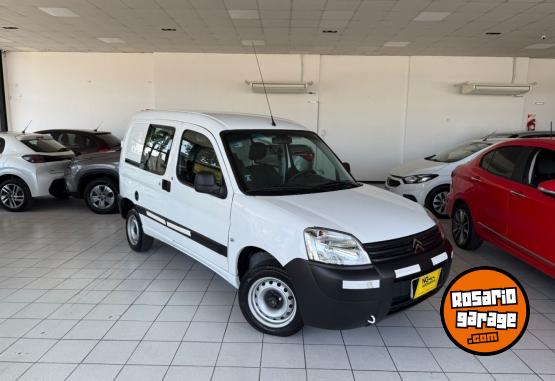 Utilitarios - Citroen Berlingo mixta 2023 Nafta 30000Km - En Venta